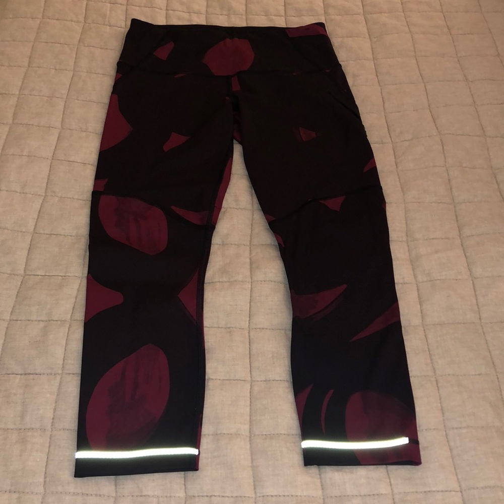 Lululemon tights! Worn a few times, great condition!